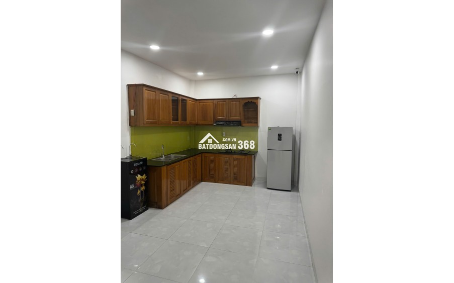 Bán Nhà 2 Tầng Mới Gần Biển Ở Chỉ Hơn 3ty